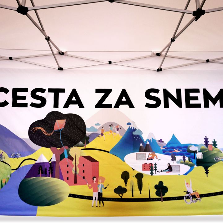 Párty stan vonkajší na festivaly s prispôsobiteľnými stenami
